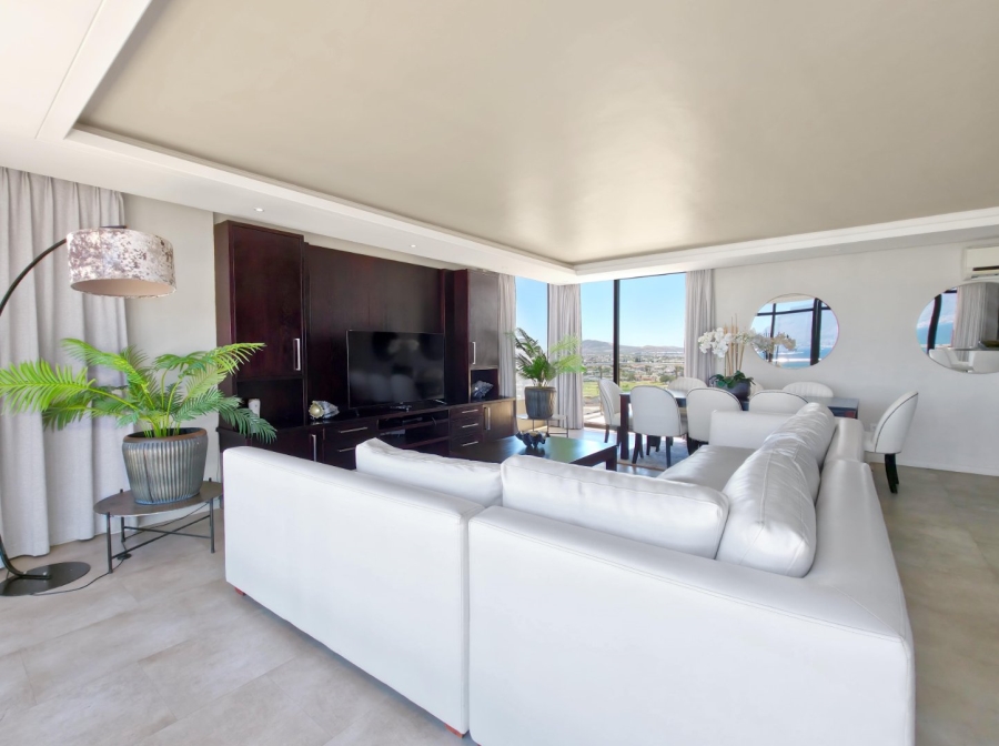 3 Bedroom Property for Sale in Waves Edge Western Cape